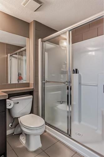 1606-210 15 Avenue Se, Calgary, AB - Indoor Photo Showing Bathroom