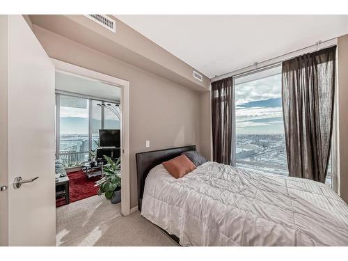 1606-210 15 Avenue Se, Calgary, AB - Indoor Photo Showing Bedroom