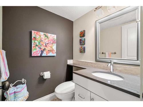 14936 Parkland Boulevard Se, Calgary, AB - Indoor Photo Showing Bathroom