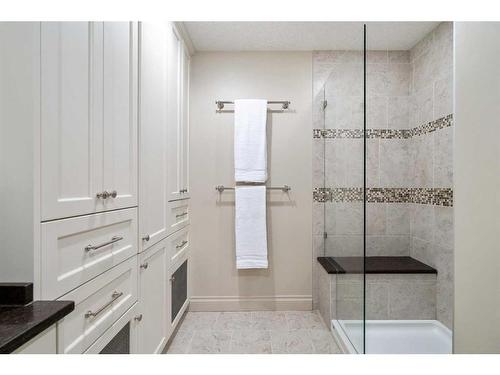 14936 Parkland Boulevard Se, Calgary, AB - Indoor Photo Showing Bathroom