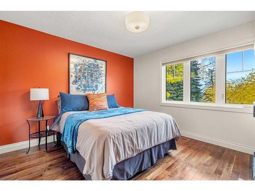 14936 Parkland Boulevard Se, Calgary, AB - Indoor Photo Showing Bedroom