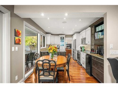 14936 Parkland Boulevard Se, Calgary, AB - Indoor Photo Showing Dining Room