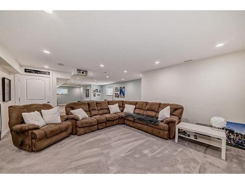 122 Montenaro Crescent, Rural Rocky View County, AB - Indoor Photo Showing Living Room