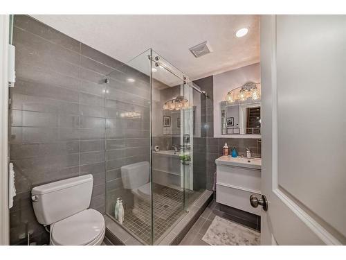 122 Montenaro Crescent, Rural Rocky View County, AB - Indoor Photo Showing Bathroom