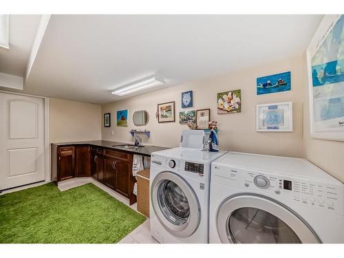 122 Montenaro Crescent, Rural Rocky View County, AB - Indoor Photo Showing Laundry Room