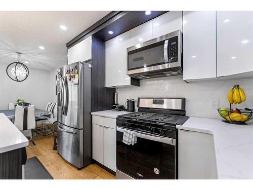 4803 60 Street, Calgary, AB - Indoor Photo Showing Kitchen