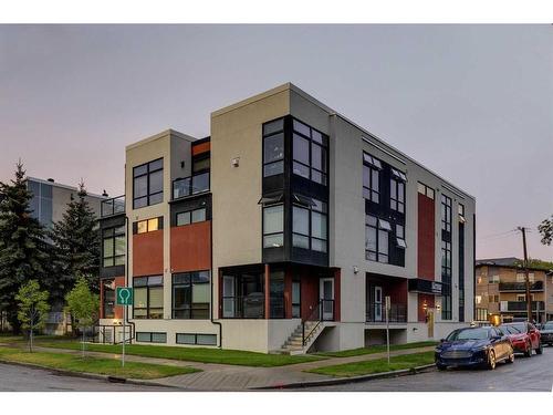 303-41 6 Street Ne, Calgary, AB - Outdoor With Facade