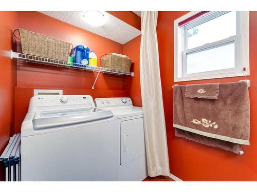 1152 Harvest Hills Drive Ne, Calgary, AB - Indoor Photo Showing Laundry Room