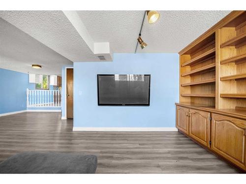 220 Templewood Road Ne, Calgary, AB - Indoor Photo Showing Other Room