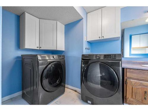 220 Templewood Road Ne, Calgary, AB - Indoor Photo Showing Laundry Room