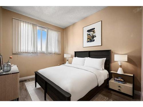 220 Templewood Road Ne, Calgary, AB - Indoor Photo Showing Bedroom