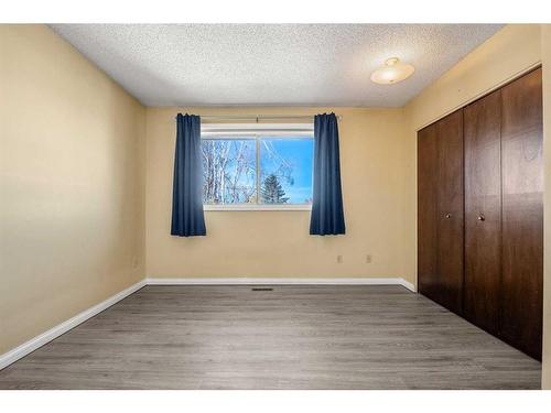 220 Templewood Road Ne, Calgary, AB - Indoor Photo Showing Other Room