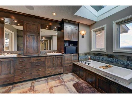 15 Vantage Ridge Estates, Rural Rocky View County, AB - Indoor Photo Showing Bathroom