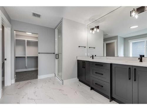 1209 Coopers Drive Sw, Airdrie, AB - Indoor Photo Showing Bathroom