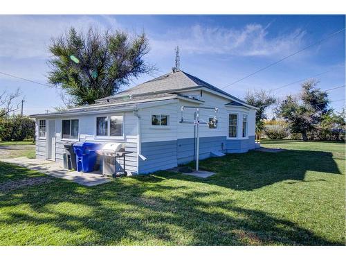 4530 2 Street East, Claresholm, AB - Outdoor