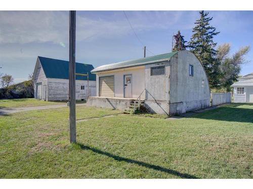 4530 2 Street East, Claresholm, AB - Outdoor