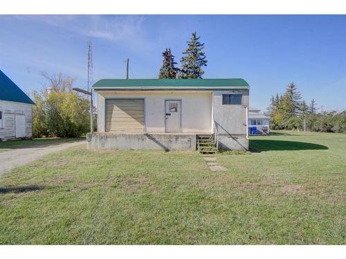 4530 2 Street East, Claresholm, AB - Outdoor