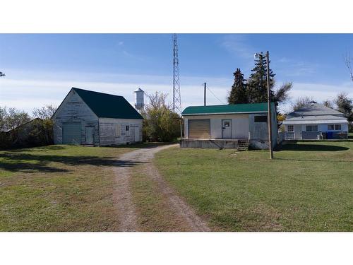 4530 2 Street East, Claresholm, AB - Outdoor