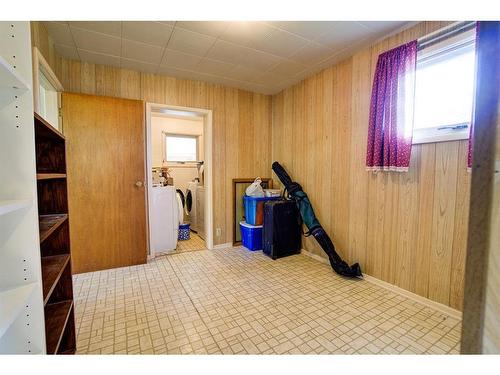 4530 2 Street East, Claresholm, AB - Indoor