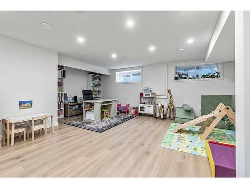 41 Mahogany Terrace Se, Calgary, AB - Indoor Photo Showing Basement