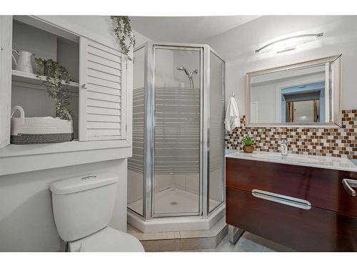 106 Harvest Wood Way Ne, Calgary, AB - Indoor Photo Showing Bathroom