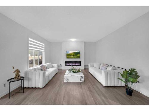 532 Panatella Court Nw, Calgary, AB - Indoor Photo Showing Living Room