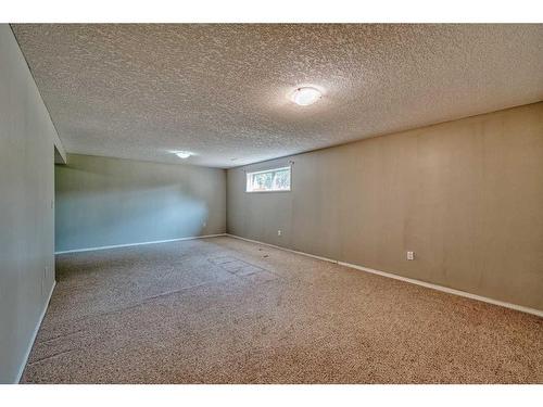 5228 44 Avenue Nw, Calgary, AB - Indoor