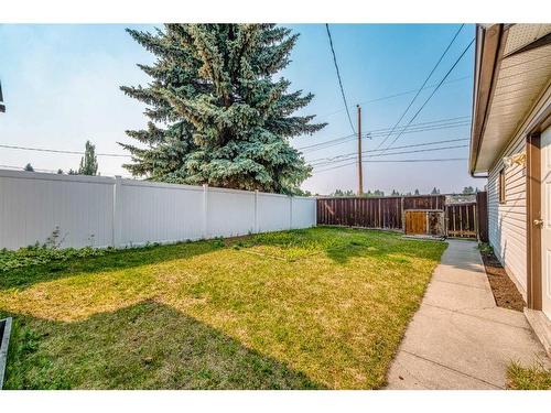 5228 44 Avenue Nw, Calgary, AB - Outdoor With Backyard