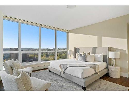 2421-222 Riverfront Avenue Sw, Calgary, AB - Indoor Photo Showing Bedroom