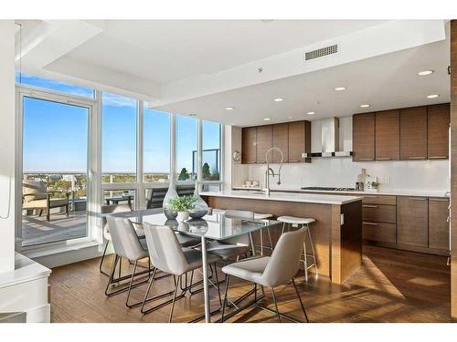 2421-222 Riverfront Avenue Sw, Calgary, AB - Indoor Photo Showing Dining Room