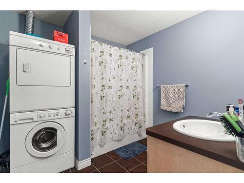 335-30 Royal Oak Plaza Nw, Calgary, AB - Indoor Photo Showing Laundry Room