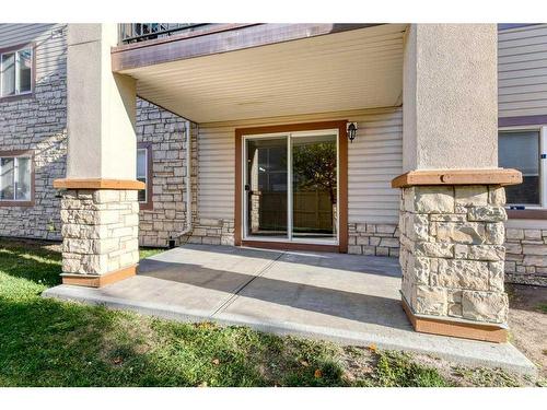 2110-505 Railway Street West, Cochrane, AB - Outdoor