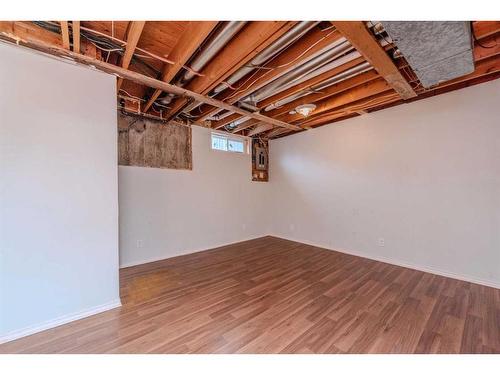 4546 7 Avenue Se, Calgary, AB - Indoor Photo Showing Basement