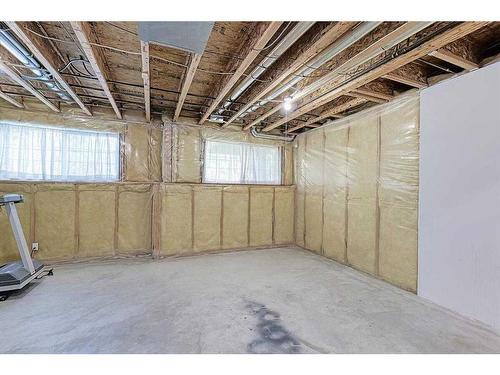 62 Discovery Heights Sw, Calgary, AB - Indoor Photo Showing Basement