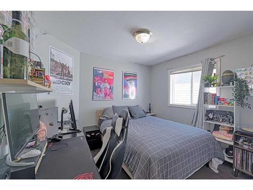 86 Arbour Stone Crescent Nw, Calgary, AB - Indoor Photo Showing Bedroom