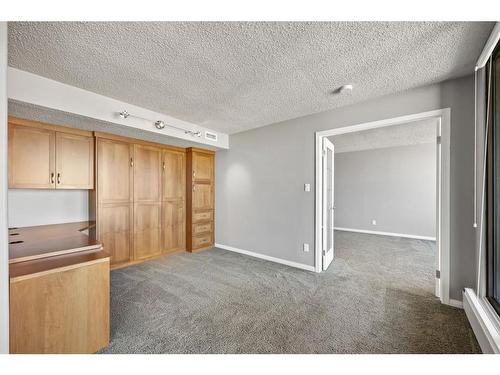 1503-330 26 Avenue Sw, Calgary, AB - Indoor Photo Showing Other Room