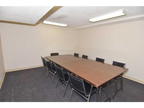 2747 Dovely Park Se, Calgary, AB - Indoor Photo Showing Dining Room