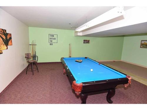 2747 Dovely Park Se, Calgary, AB - Indoor Photo Showing Other Room