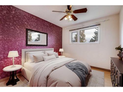 6223 Blackthorn Crescent Ne, Calgary, AB - Indoor Photo Showing Bedroom