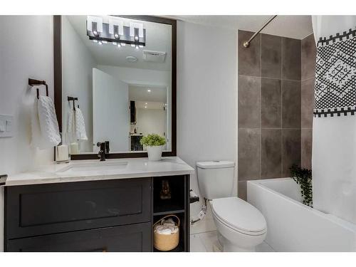 9135 Allison Drive Se, Calgary, AB - Indoor Photo Showing Bathroom