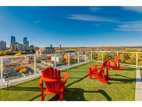 802-1087 2 Avenue Nw, Calgary, AB - Outdoor With View