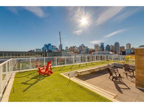 802-1087 2 Avenue Nw, Calgary, AB - Outdoor With View