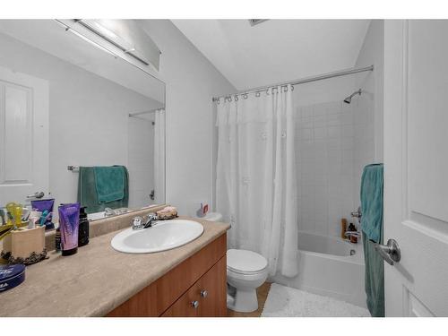 1315-1140 Taradale Drive Ne, Calgary, AB - Indoor Photo Showing Bathroom