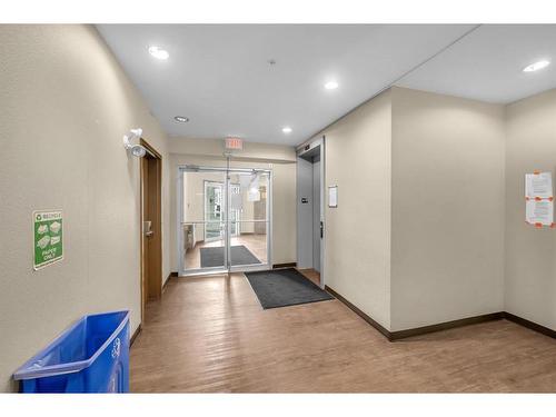 1315-1140 Taradale Drive Ne, Calgary, AB - Indoor Photo Showing Other Room