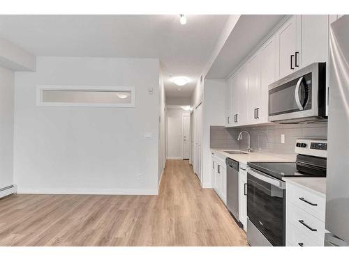 113-40 Walgrove Se, Calgary, AB - Indoor Photo Showing Kitchen