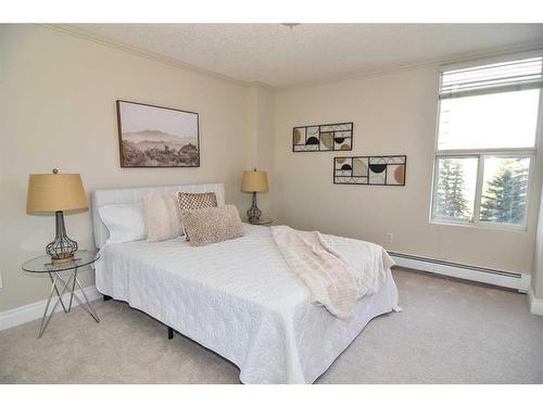 #402,-4554 Valiant Drive Nw, Calgary, AB - Indoor Photo Showing Bedroom