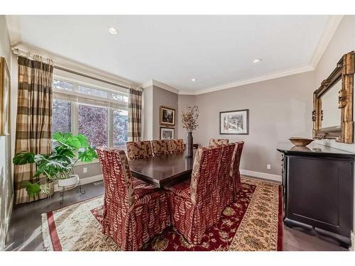 4623 81 Street Nw, Calgary, AB - Indoor Photo Showing Dining Room