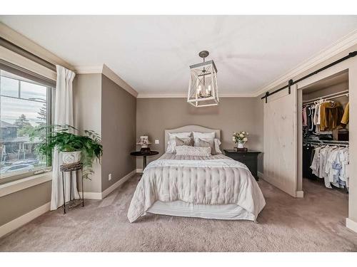 4623 81 Street Nw, Calgary, AB - Indoor Photo Showing Bedroom