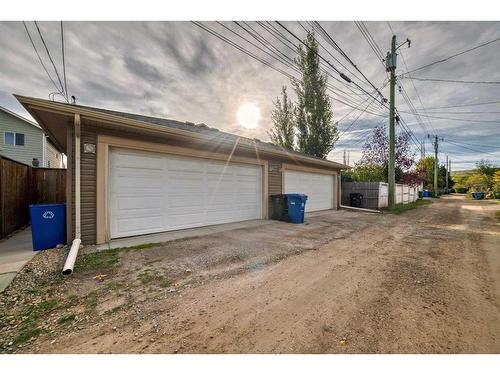 4623 81 Street Nw, Calgary, AB - Outdoor With Exterior