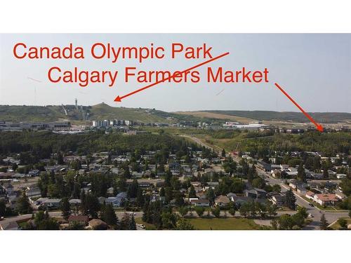 4623 81 Street Nw, Calgary, AB - Outdoor With View